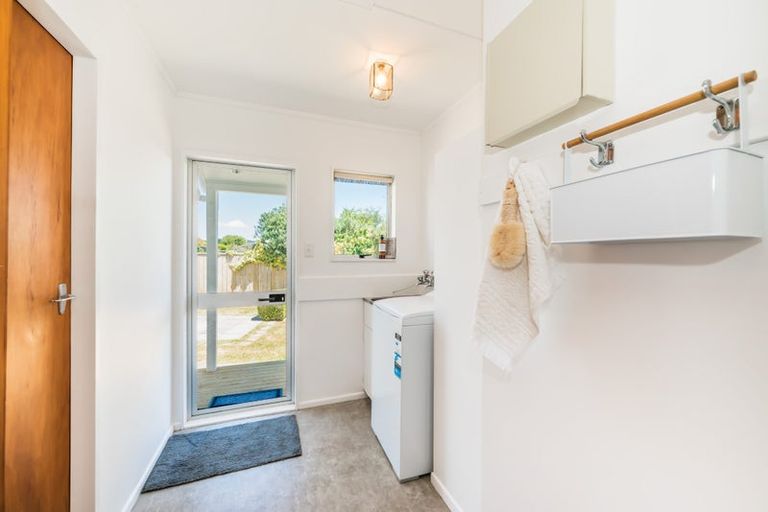 Photo of property in 24 Kapanui Road, Waikanae, 5036
