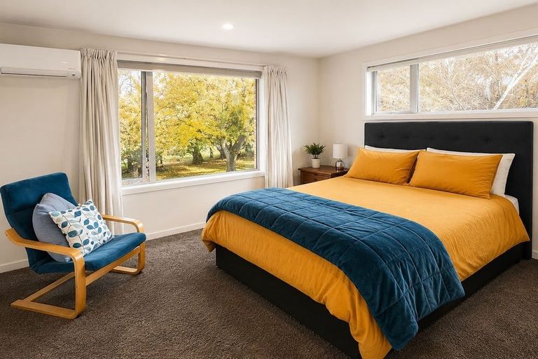 Photo of property in 226 Memorial Avenue, Burnside, Christchurch, 8053