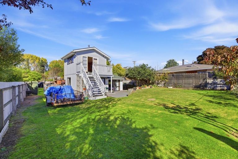 Photo of property in 20 Queens Avenue, Waikuku Beach, 7402