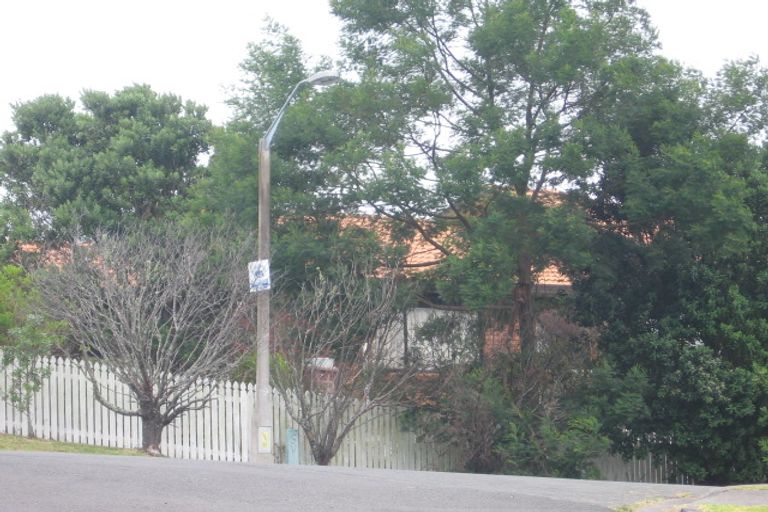 Photo of property in 92 Seaview Road, Glenfield, Auckland, 0629