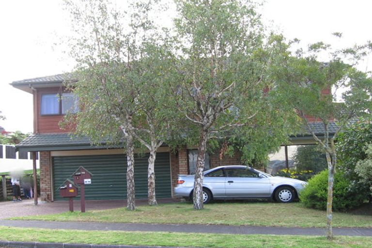 Photo of property in 2/32 Mark Edward Drive, Half Moon Bay, Auckland, 2012