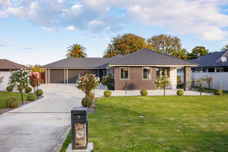 Photo of property in 7 Grand Oaks Drive, Awapuni, Palmerston North, 4412