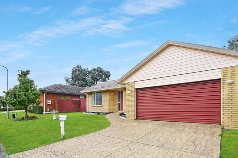 Photo of property in 104 Kingdale Road, Henderson, Auckland, 0610