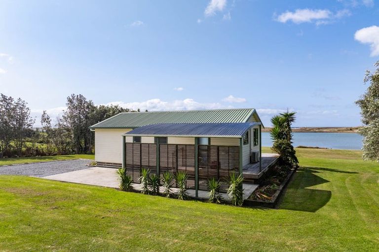 Photo of property in 585 Cove Road, Waipu, 0582