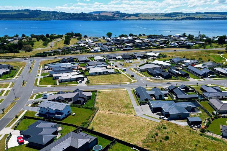 Photo of property in 4 Tuapapa Road, Wharewaka, Taupo, 3330