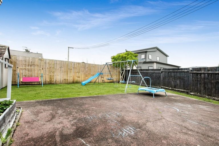 Photo of property in 67b Manuroa Road, Takanini, 2112