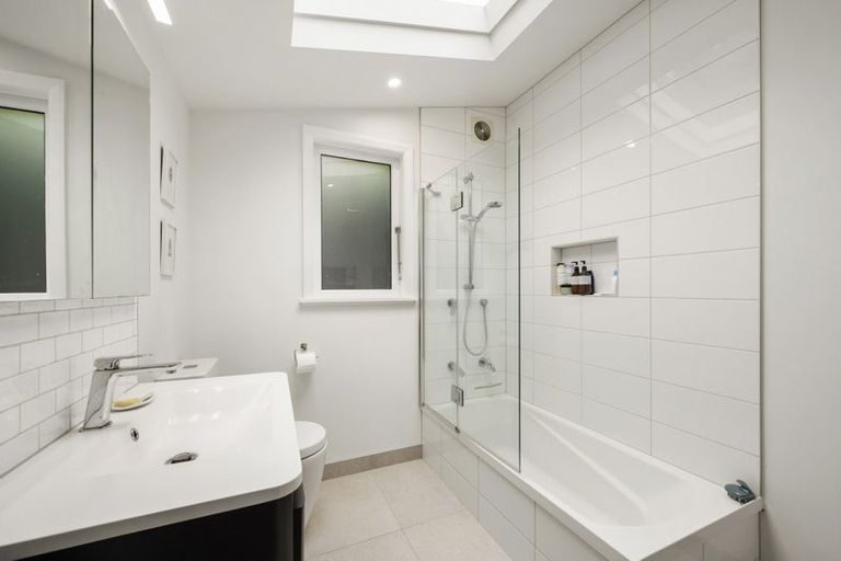 Photo of property in 16 Albemarle Road, Northland, Wellington, 6012