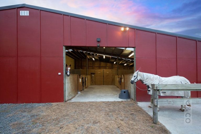 Photo of property in 17 Deacon Road, Riverhead, Kumeu, 0892