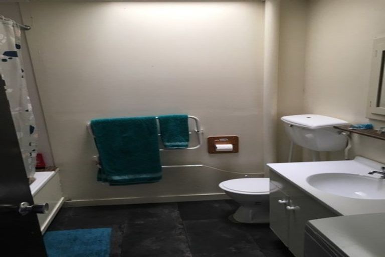 Photo of property in 4/107 Holly Road, St Albans, Christchurch, 8014