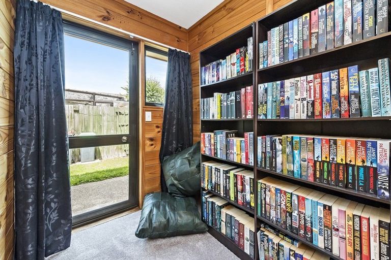 Photo of property in 98 Springs Road, Hornby, Christchurch, 8042