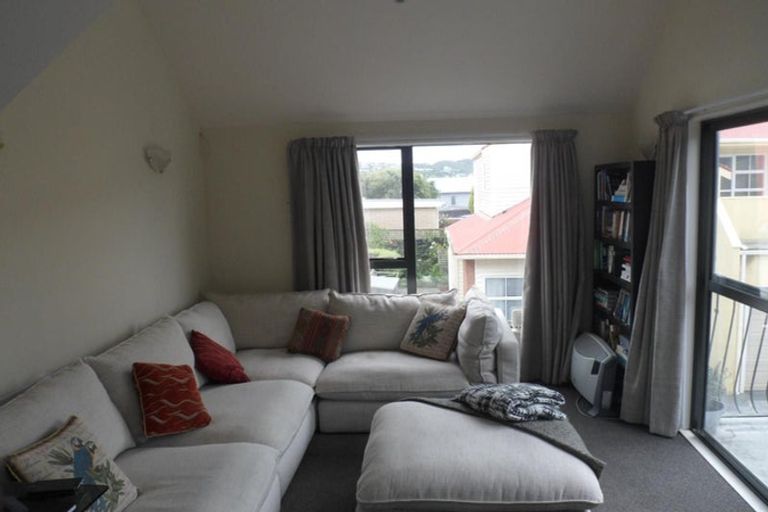 Photo of property in 1/24 Hobart Street, Miramar, Wellington, 6022