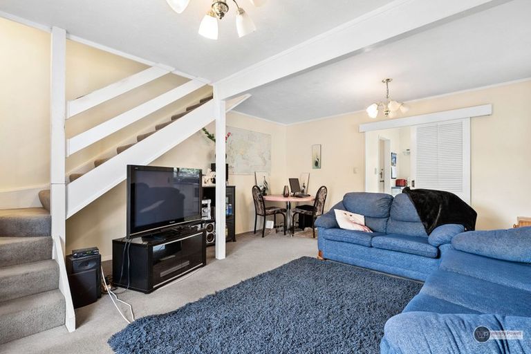 Photo of property in 5 Kowhai Street, Naenae, Lower Hutt, 5011