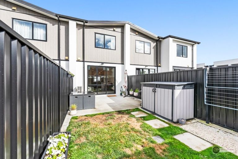 Photo of property in 5 Josland Lane, Wallaceville, Upper Hutt, 5018
