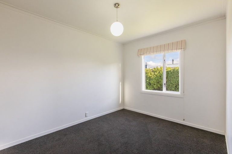 Photo of property in 3 Francis Drake Street, Waipukurau, 4200