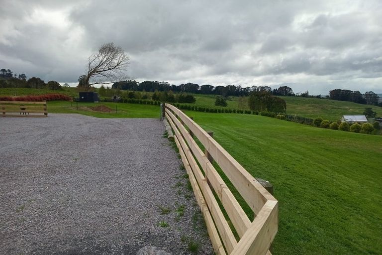Photo of property in 13 Nga Tui Lane, Acacia Bay, Taupo, 3385