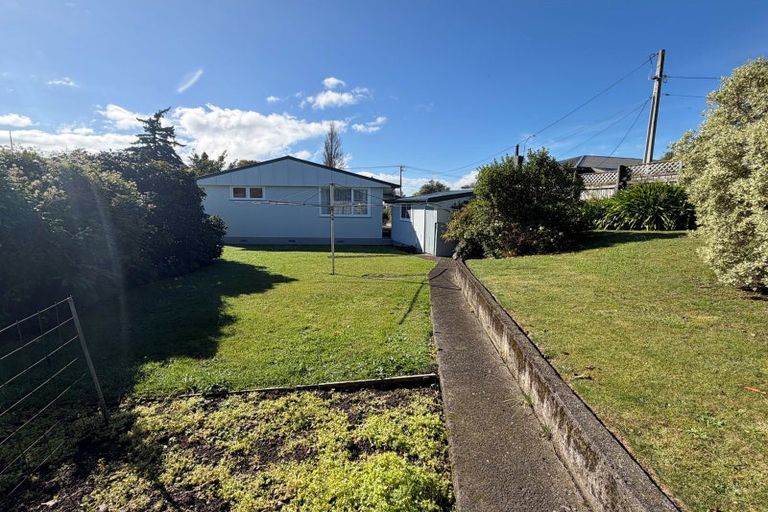 Photo of property in 9 Chamberlain Street, Dannevirke, 4930