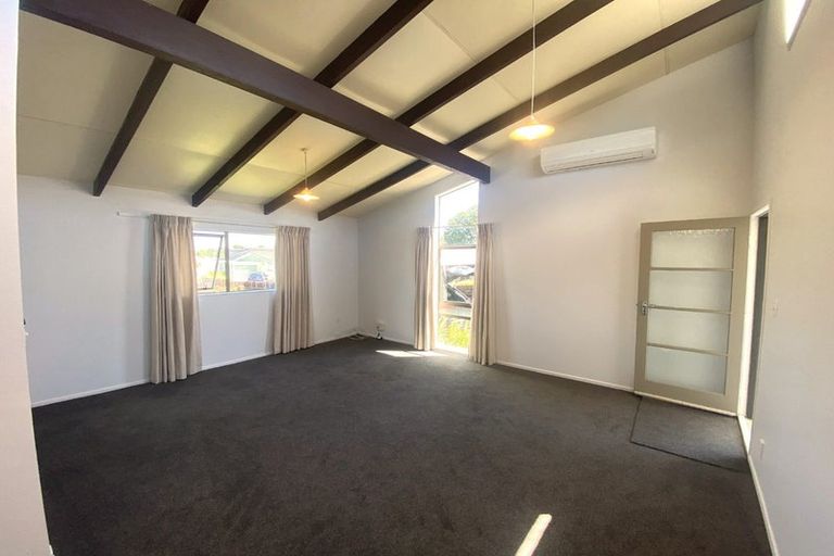 Photo of property in 11b Brierley Place, Marfell, New Plymouth, 4310