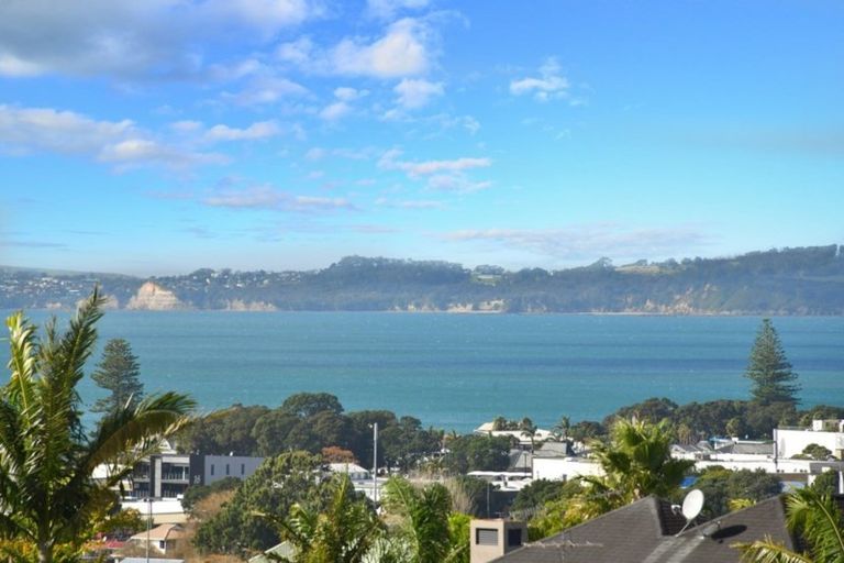 Photo of property in 5 Grovenor Drive, Orewa, 0931