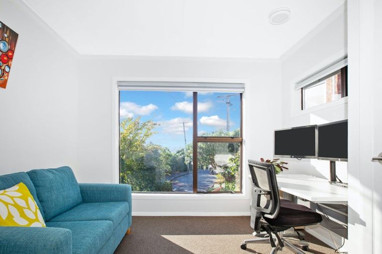 Photo of property in 47 Kiriwai Road, Paremata, Porirua, 5024