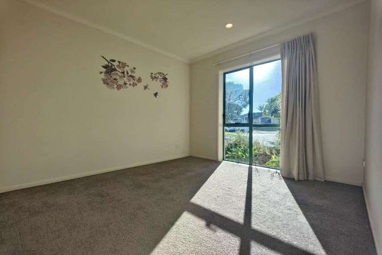 Photo of property in 203 Kilkenny Drive, East Tamaki Heights, Auckland, 2016