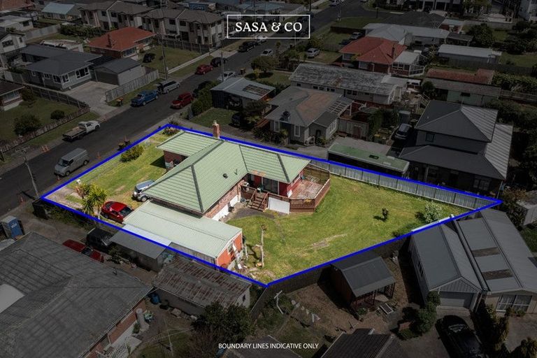 Photo of property in 3 Hallberry Road, Mangere East, Auckland, 2024