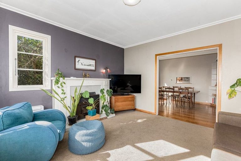 Photo of property in 139 Townsend Road, Miramar, Wellington, 6022