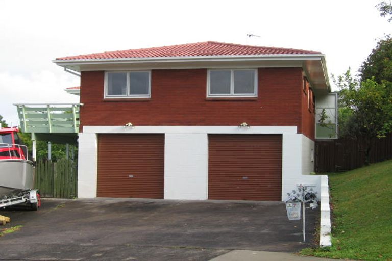 Photo of property in 7 Chrome Place, Henderson, Auckland, 0612