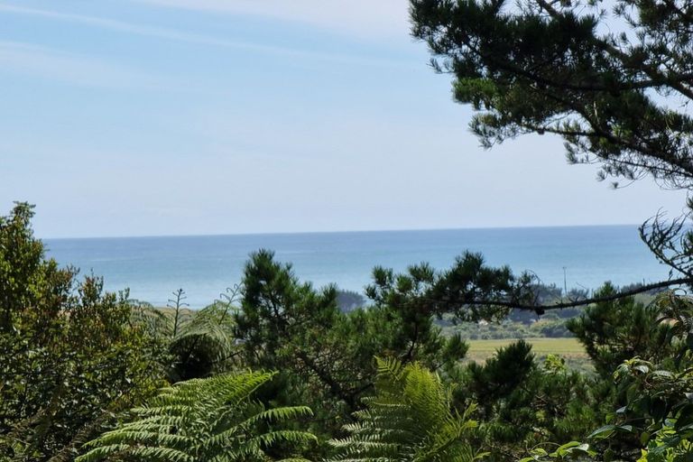 Photo of property in 16 Moss Street, Greymouth, 7805