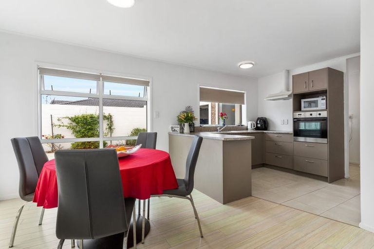 Photo of property in 81a Centreway Road, Orewa, 0931
