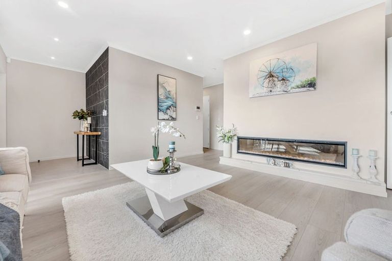 Photo of property in 18 Bushfield Drive, Flat Bush, Auckland, 2019