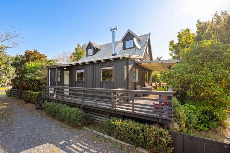Photo of property in 4 Millen Place, Clarks Beach, 2122