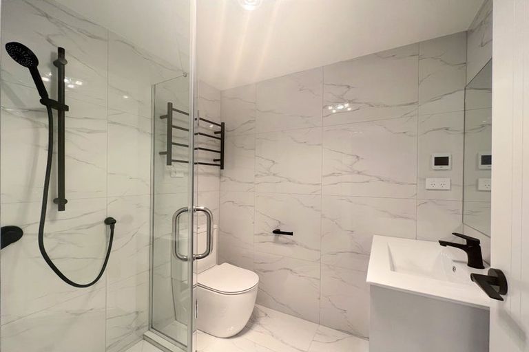 Photo of property in 2 Grove Lane, Pakuranga, Auckland, 2010