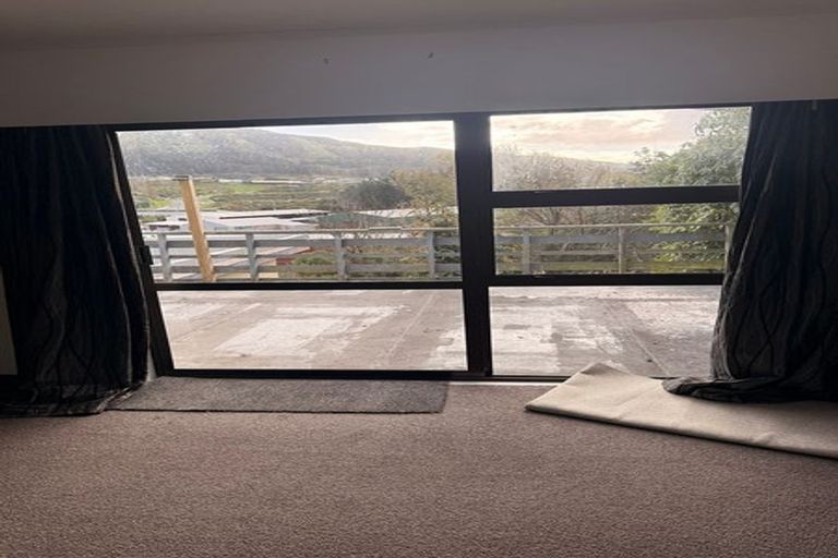 Photo of property in 87 Bell Street, Tawa, Wellington, 5028