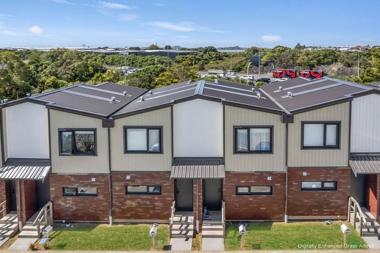 Photo of property in 68 Te Puketoka Lane, Mangere, Auckland, 2022