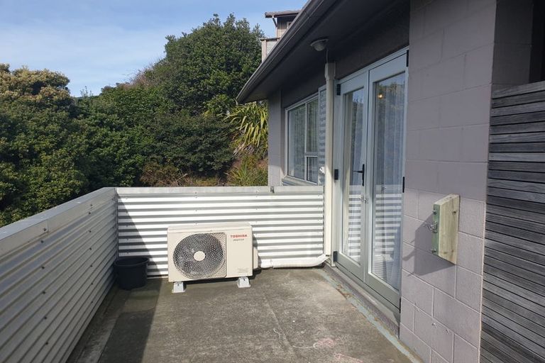 Photo of property in 126u2 Redwood Avenue, Tawa, Wellington, 5028
