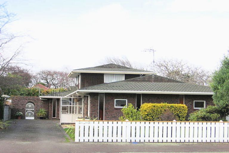 Photo of property in 650 Ferguson Street, Terrace End, Palmerston North, 4410