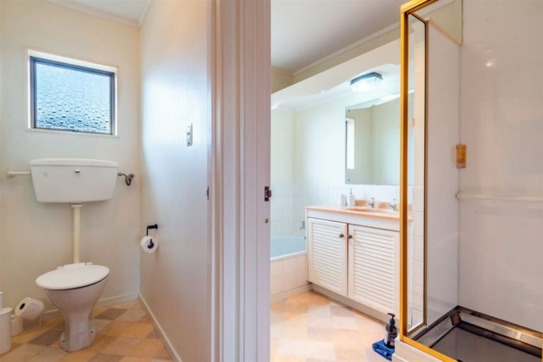 Photo of property in 63c Nile Road, Milford, Auckland, 0620