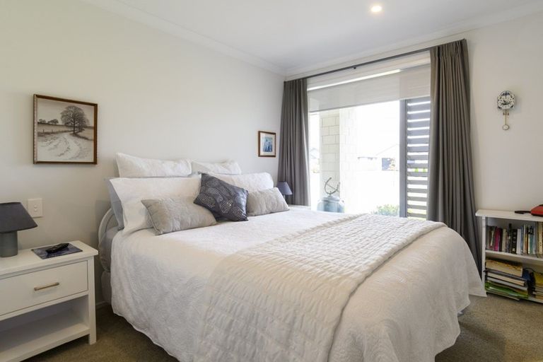 Photo of property in 28 Holyoake Terrace, Omokoroa, 3114
