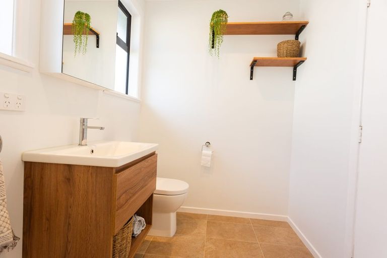 Photo of property in 215 Omata Road, Spotswood, New Plymouth, 4310