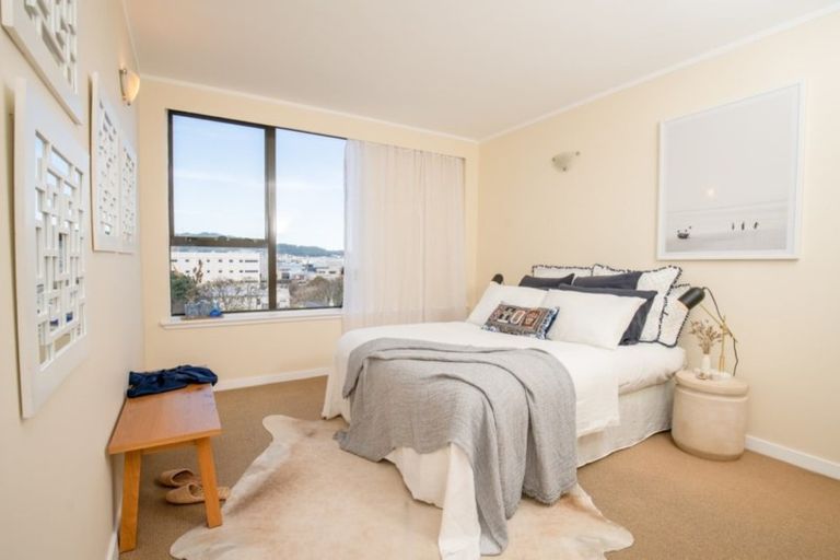 Photo of property in Hobson Court Flats, 55/70u Hobson Street, Thorndon, Wellington, 6011