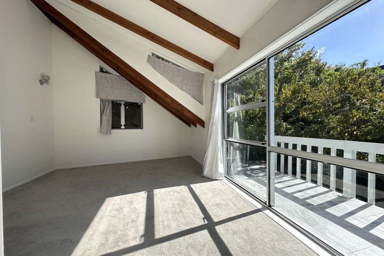 Photo of property in 195 West Harbour Drive, West Harbour, Auckland, 0618