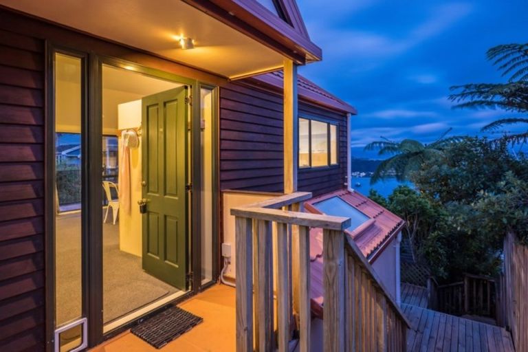 Photo of property in 15b Mitchell Street, Brooklyn, Wellington, 6021