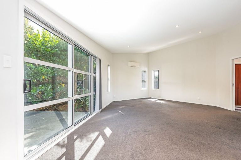 Photo of property in 120 Heretaunga Street, Palmerston North, 4414