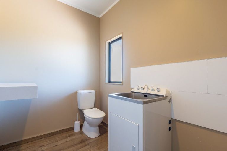 Photo of property in 22 Millennium Hill, Paraparaumu, 5032