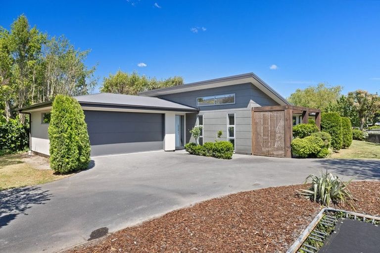 Photo of property in 14 Redwood Place, St Albans, Christchurch, 8052