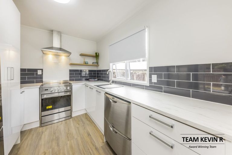 Photo of property in 2/76 Mcannalley Street, Manurewa East, Auckland, 2102