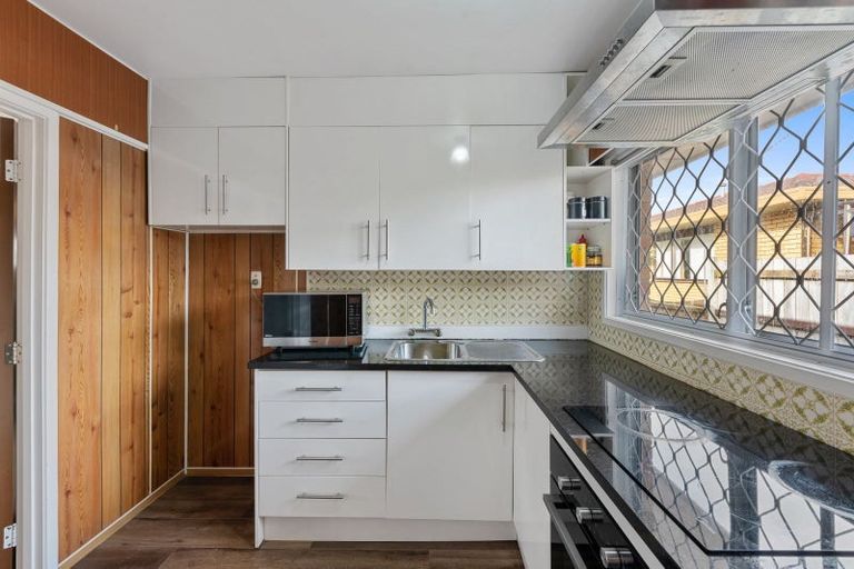 Photo of property in 2/75 Coronation Road, Papatoetoe, Auckland, 2025