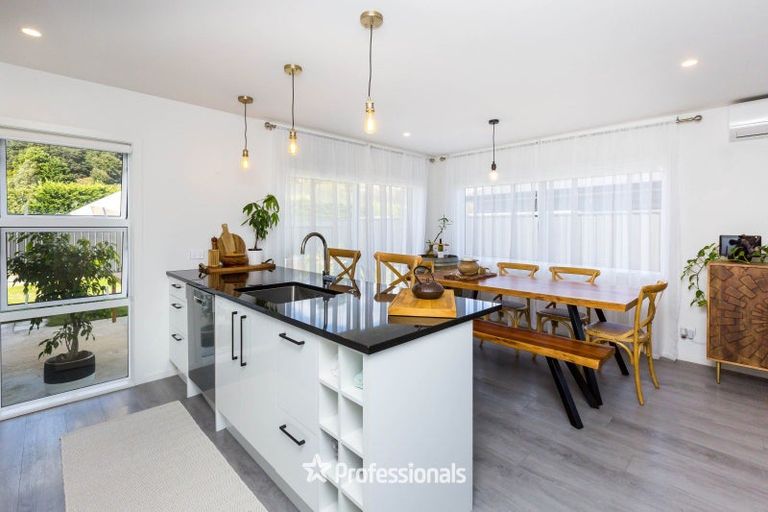 Photo of property in 21 Salisbury Crescent, Wallaceville, Upper Hutt, 5018