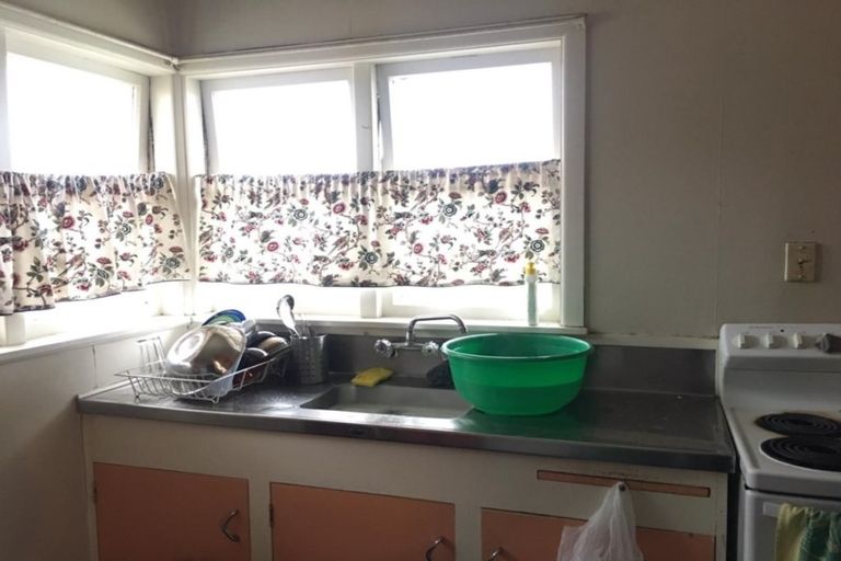 Photo of property in 2/7 Great South Road, Manurewa, Auckland, 2102