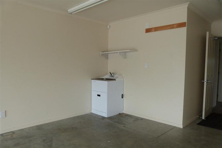 Photo of property in 75 Barbados Way, One Tree Point, 0118